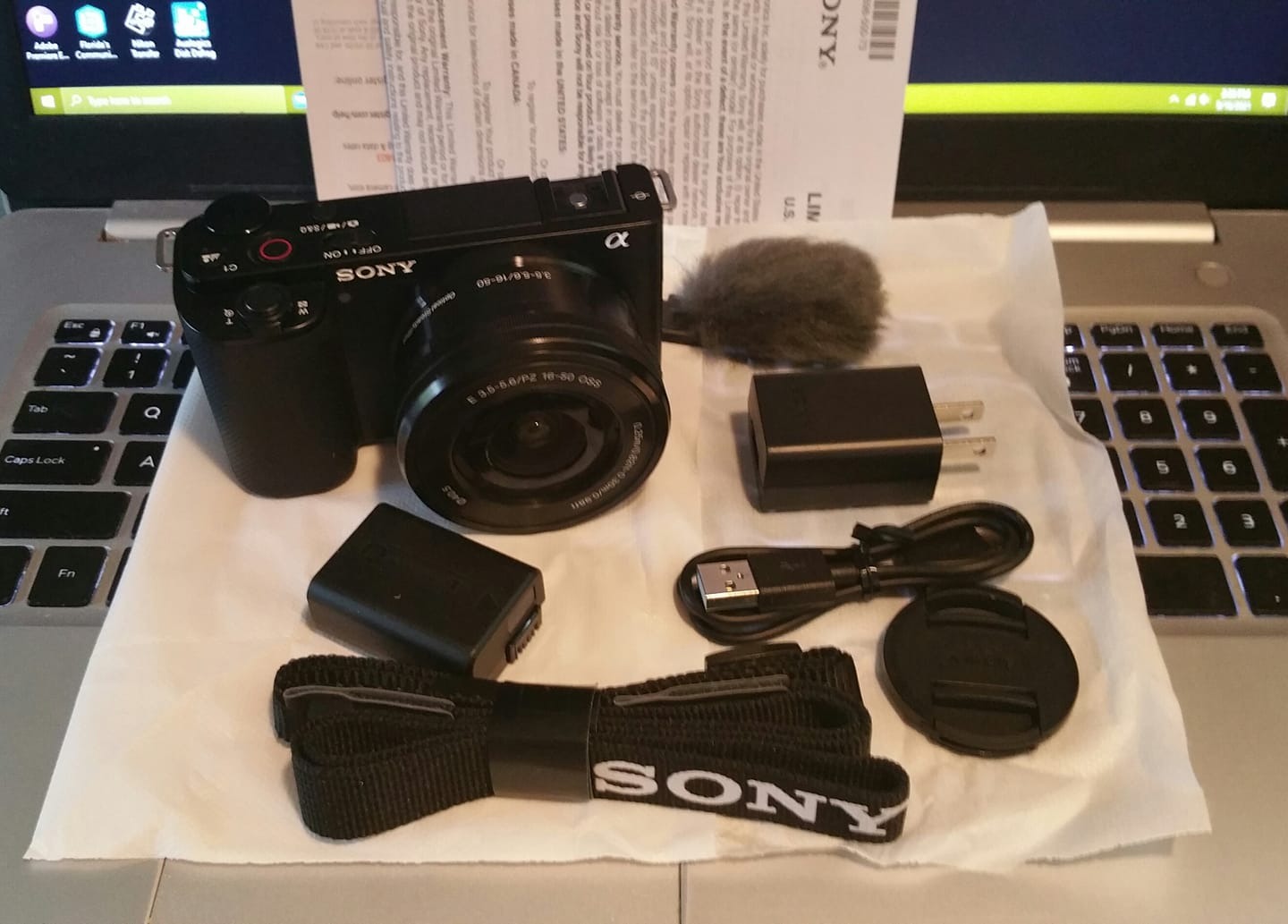 【Electronics】Sony Alpha ZV-E10 - APS-C Interchangeable Lens Mirrorless Vlog Camera Kit