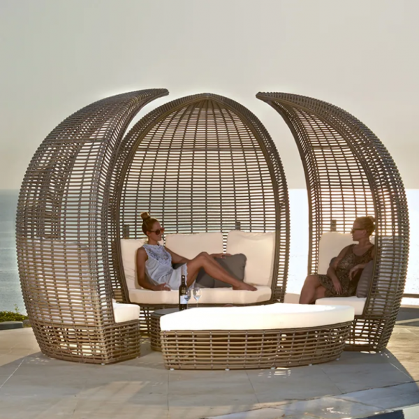 【Furniture】Outdoor Lying Bed Rattan Creative Birdcage Resort Hotel Open-air Sea View Room Multi-person Coffee Table Combination Leisure Rattan Bed